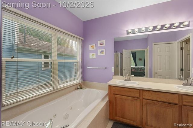 42591 Whitman Way, Novi, MI 48377