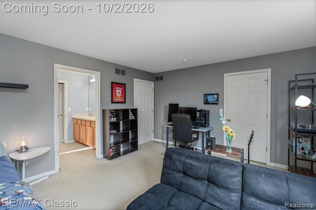 42591 Whitman Way, Novi, MI 48377