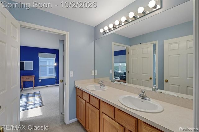 42591 Whitman Way, Novi, MI 48377