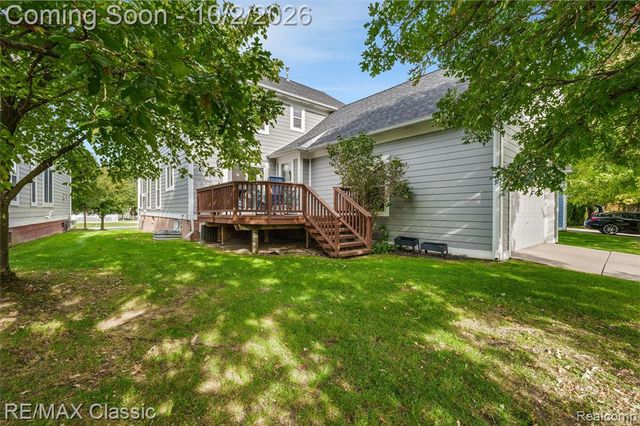 42591 Whitman Way, Novi, MI 48377