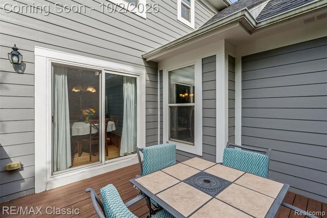 42591 Whitman Way, Novi, MI 48377