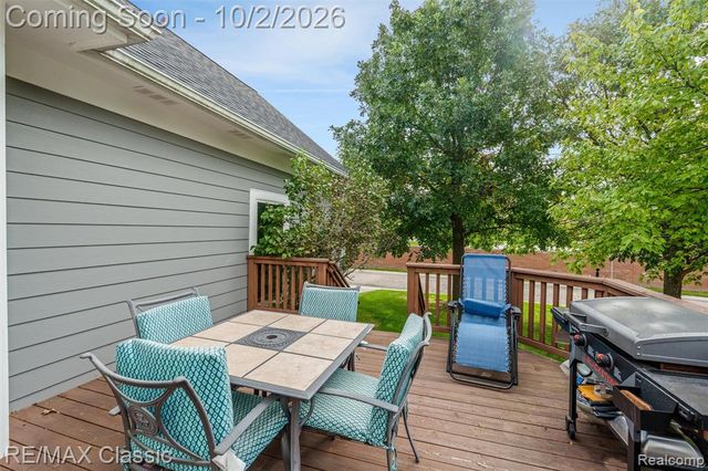 42591 Whitman Way, Novi, MI 48377