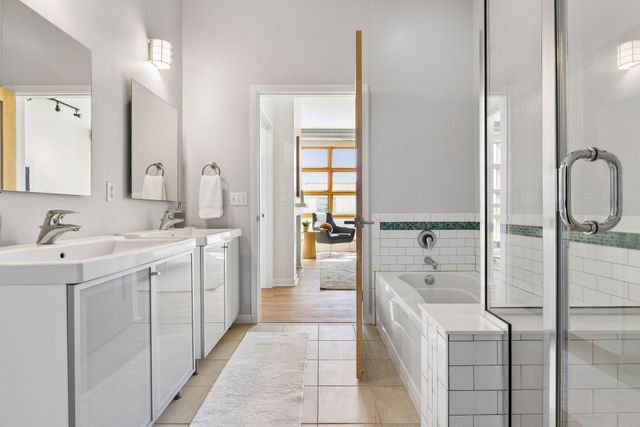 2845 Colfax Avenue S W402, Minneapolis, MN 55408