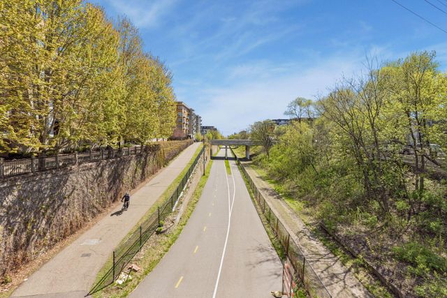 2845 Colfax Avenue S W402, Minneapolis, MN 55408