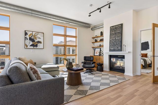 2845 Colfax Avenue S W402, Minneapolis, MN 55408