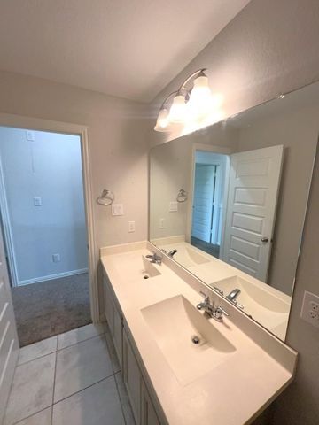 7118 Fannin Street, Pearland, TX 77584
