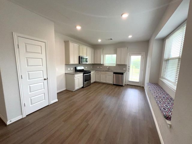 7118 Fannin Street, Pearland, TX 77584