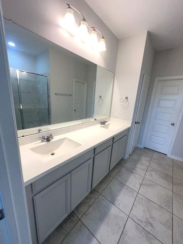 7118 Fannin Street, Pearland, TX 77584