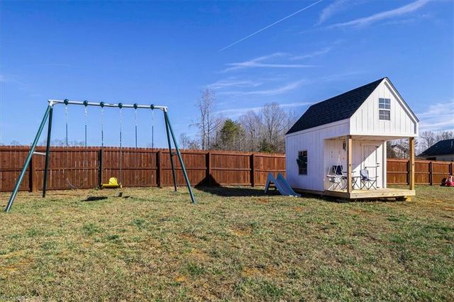 130 Laced Maple Court, Reidsville, NC 27320