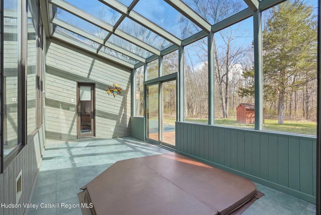 6 Tall Pines Road, New Paltz, NY 12561