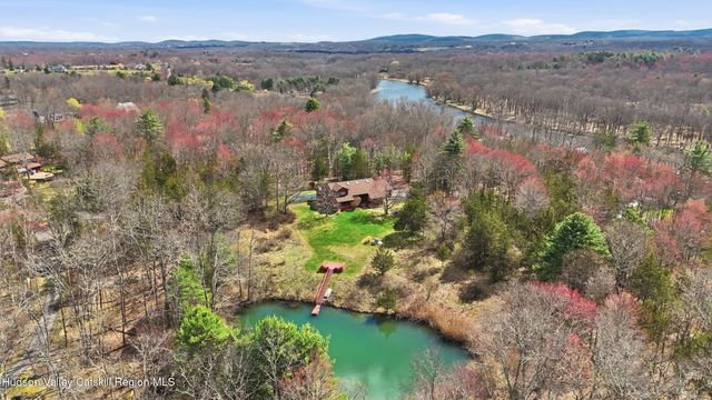 6 Tall Pines Road, New Paltz, NY 12561