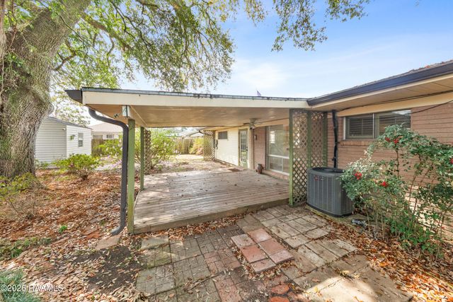 106 Woodcrest Drive, Lafayette, LA 70506