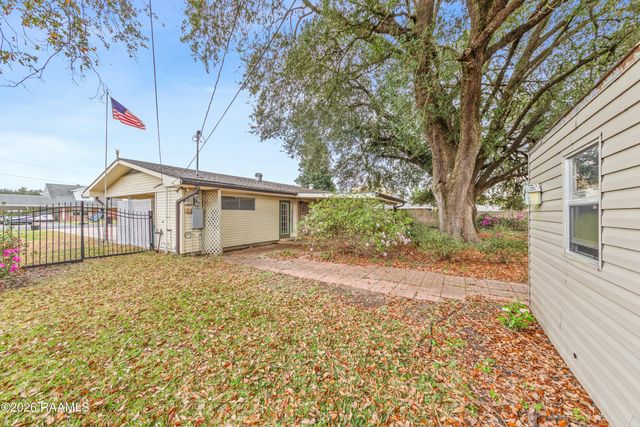 106 Woodcrest Drive, Lafayette, LA 70506