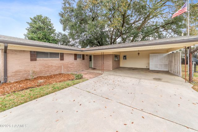 106 Woodcrest Drive, Lafayette, LA 70506