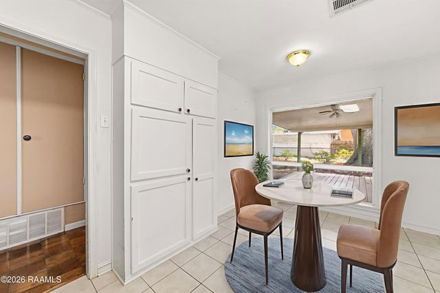 106 Woodcrest Drive, Lafayette, LA 70506