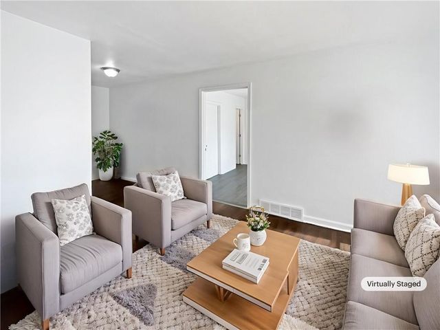 10014 Hardesty Avenue, Kansas City, MO 64137