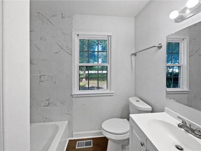 10014 Hardesty Avenue, Kansas City, MO 64137