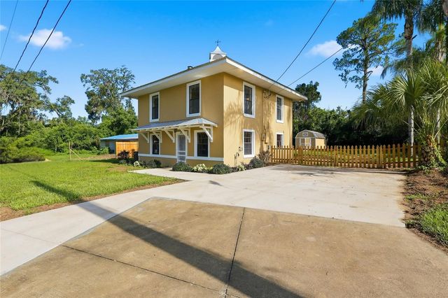 37715 DIXIE AVENUE, Dade City, FL 33525