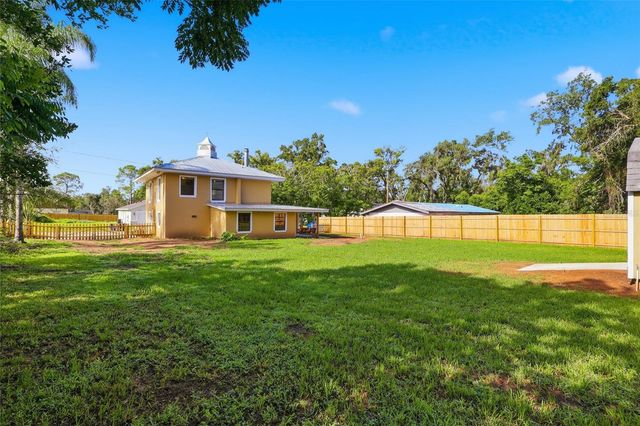 37715 DIXIE AVENUE, Dade City, FL 33525