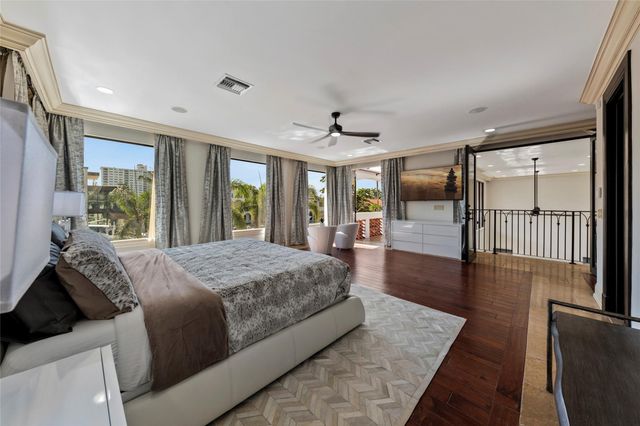 2430 Castilla Isle, Fort Lauderdale, FL 33301