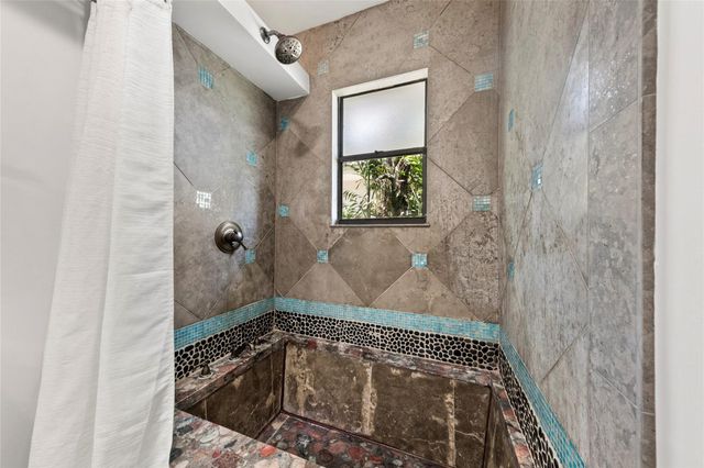2430 Castilla Isle, Fort Lauderdale, FL 33301
