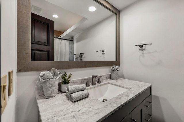 2430 Castilla Isle, Fort Lauderdale, FL 33301