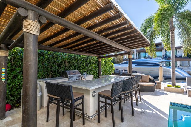 2430 Castilla Isle, Fort Lauderdale, FL 33301