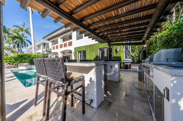 2430 Castilla Isle, Fort Lauderdale, FL 33301