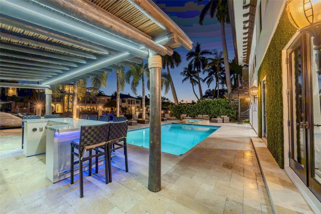 2430 Castilla Isle, Fort Lauderdale, FL 33301