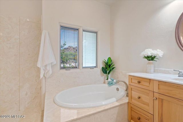 1633 W La Mariposa Street, Oracle, AZ 85623