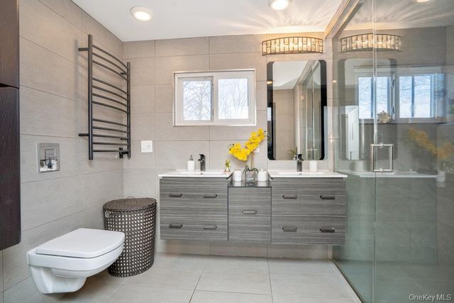 11 Karen Street, West Babylon, NY 11704