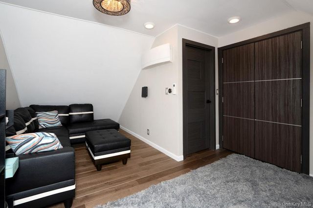 11 Karen Street, West Babylon, NY 11704