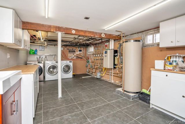 11 Karen Street, West Babylon, NY 11704