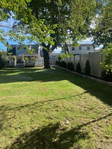 11 Karen Street, West Babylon, NY 11704