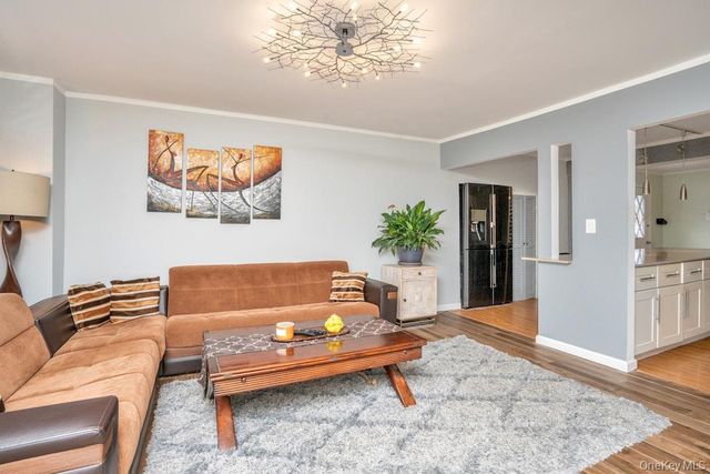 11 Karen Street, West Babylon, NY 11704