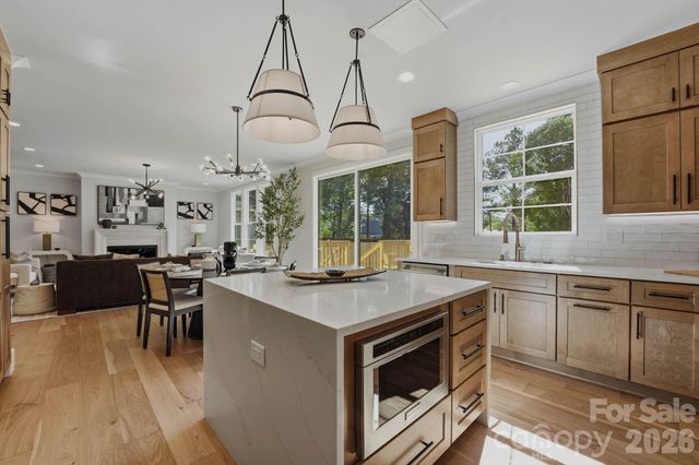 1637 Longfellow Street, Charlotte, NC 28205