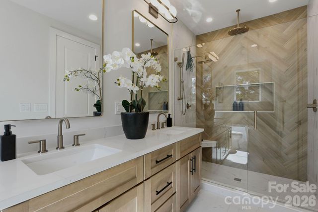 1637 Longfellow Street, Charlotte, NC 28205