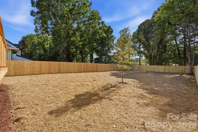 1637 Longfellow Street, Charlotte, NC 28205
