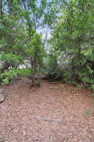 42440 Kaweah River Drive, Three Rivers, CA 93271