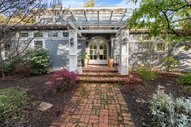 42440 Kaweah River Drive, Three Rivers, CA 93271