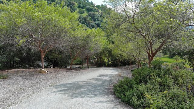 42440 Kaweah River Drive, Three Rivers, CA 93271