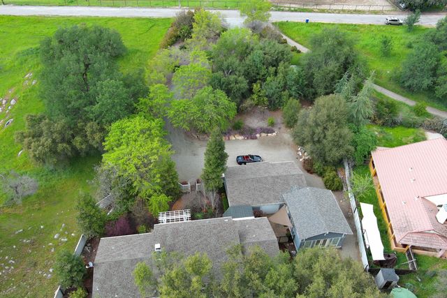 42440 Kaweah River Drive, Three Rivers, CA 93271