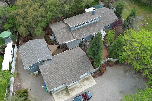 42440 Kaweah River Drive, Three Rivers, CA 93271