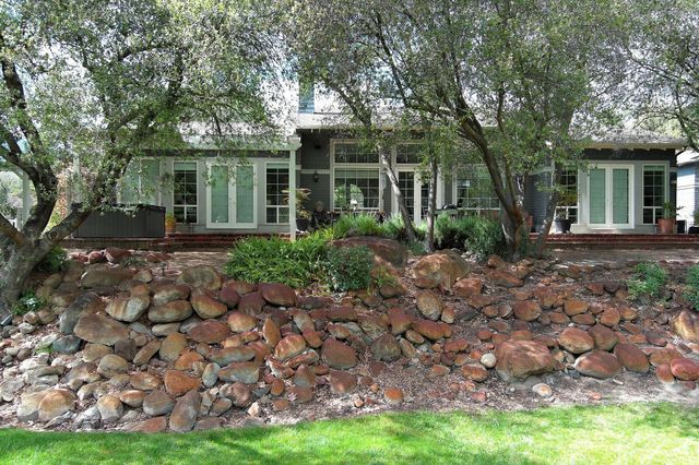 42440 Kaweah River Drive, Three Rivers, CA 93271