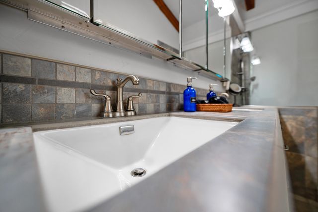 42440 Kaweah River Drive, Three Rivers, CA 93271