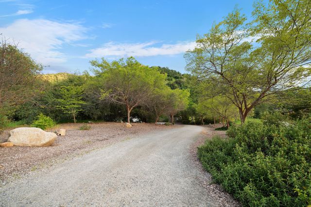 42440 Kaweah River Drive, Three Rivers, CA 93271