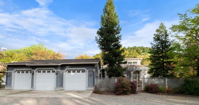 42440 Kaweah River Drive, Three Rivers, CA 93271