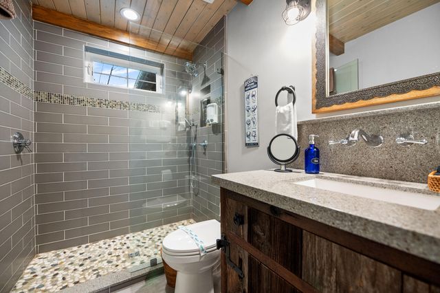 42440 Kaweah River Drive, Three Rivers, CA 93271