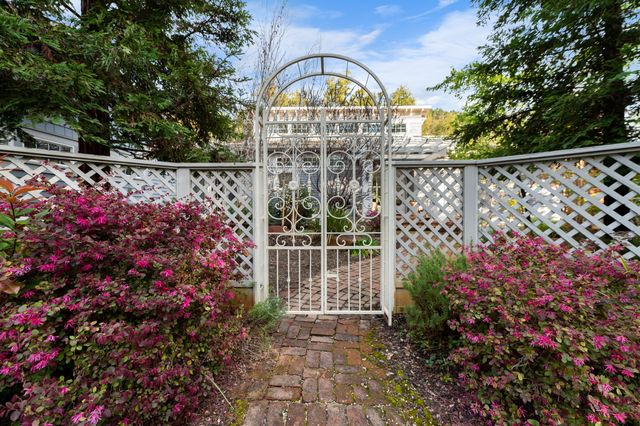 42440 Kaweah River Drive, Three Rivers, CA 93271