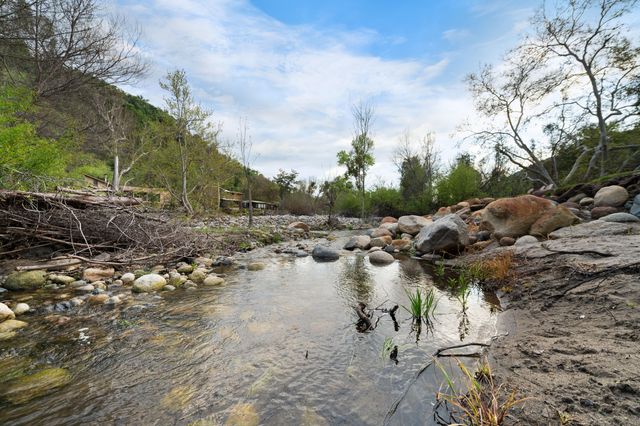 42440 Kaweah River Drive, Three Rivers, CA 93271